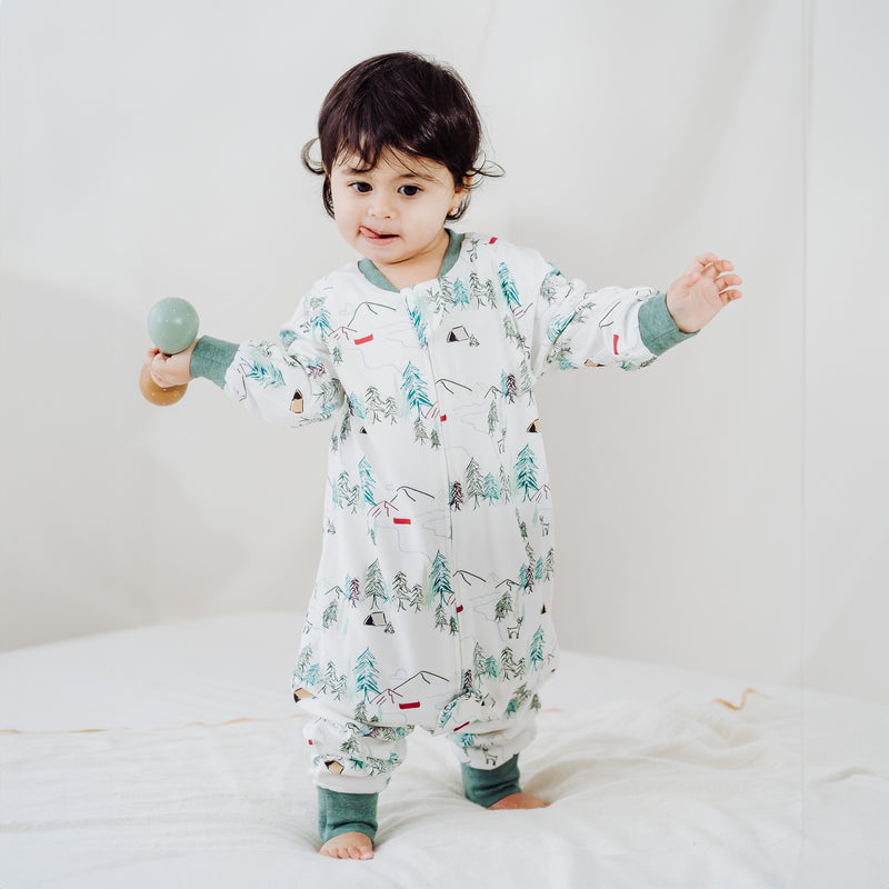 NEST DESIGNS AVOCADO BAMBOO LONG SLEEVE FOOTED SLEEP BAG 1.0 TOG-HAPPY TRAILS