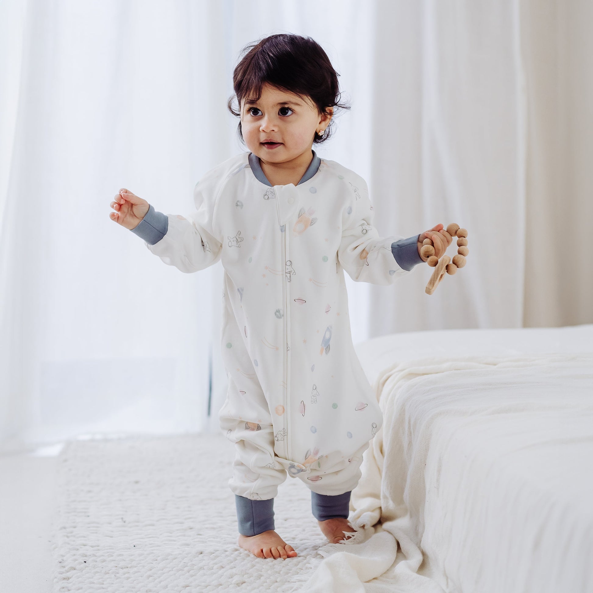 NEST DESIGNS AVOCADO BAMBOO LONG SLEEVE FOOTED SLEEP BAG 1.0 TOG-UP AND AWAY