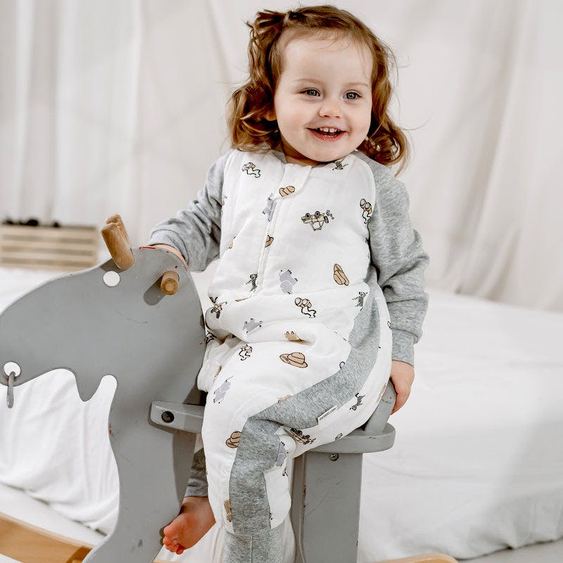 NEST DESIGNS RAGLAN BAMBOO LONG SLEEVE FOOTED SLEEP BAG 2.5 TOG - SAFAWHEE
