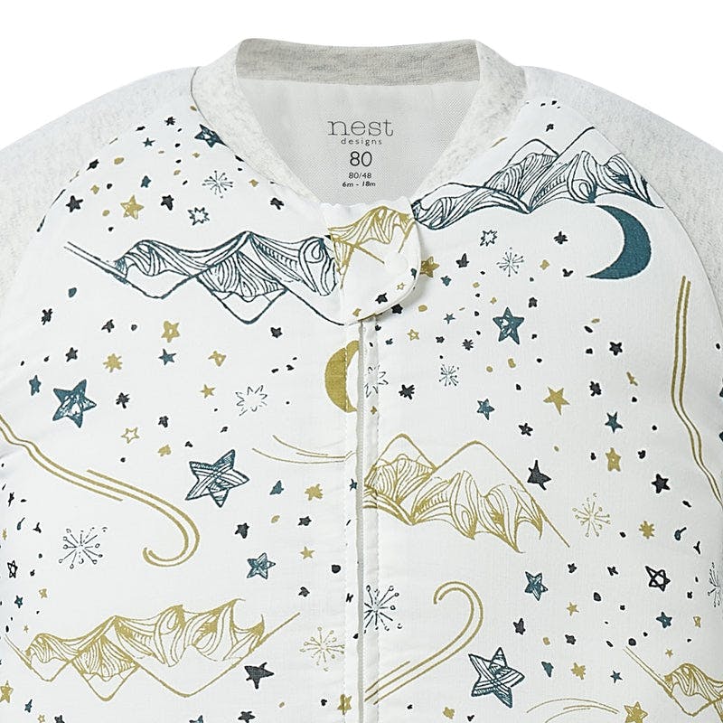 NEST DESIGNS RAGLAN BAMBOO LONG SLEEVE FOOTED SLEEP BAG 2.5 TOG - STARS WHITE