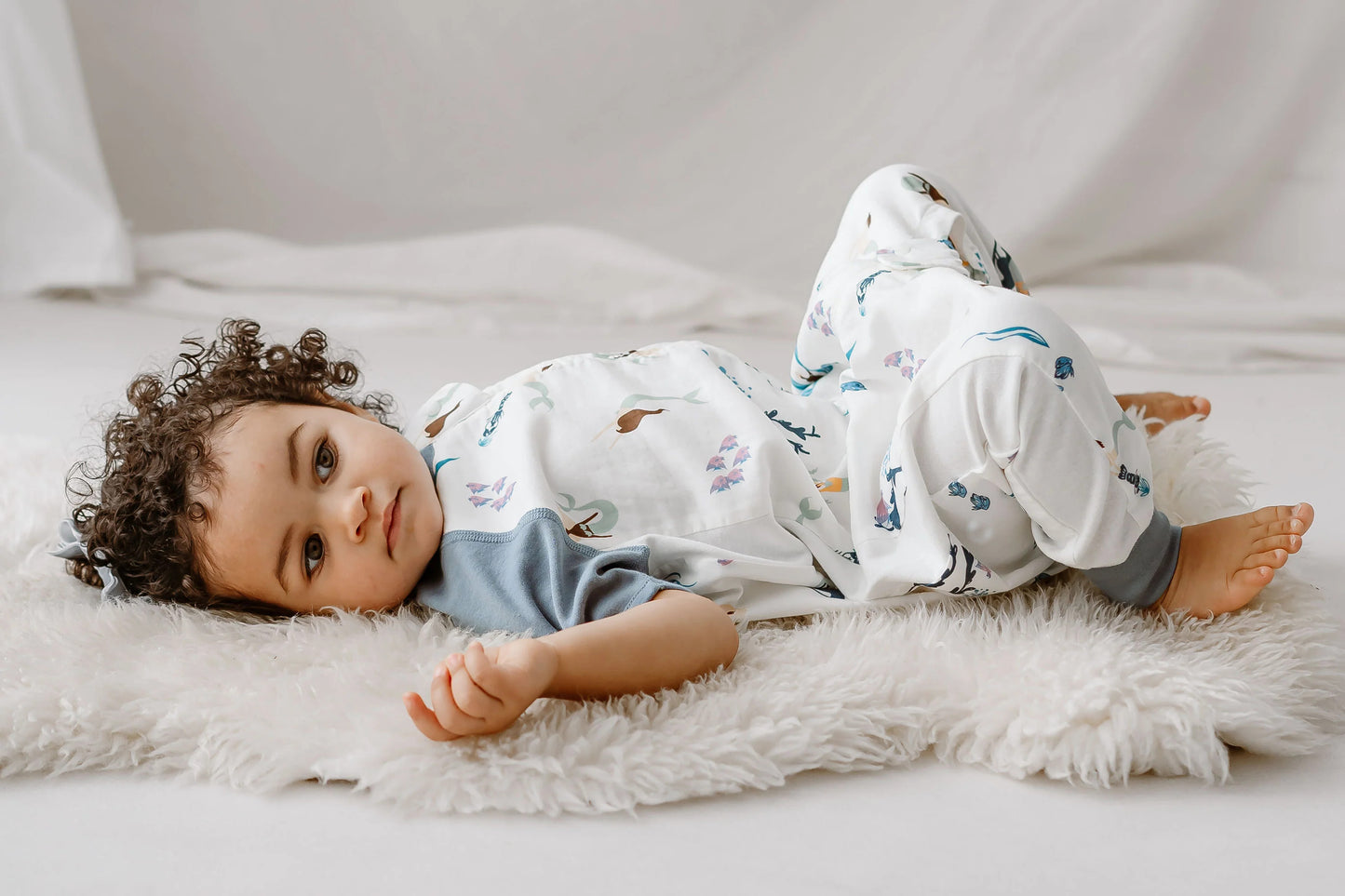 NEST DESIGNS RAGLAN BAMBOO PIMA SHORT SLEEVE FOOTED SLEEP BAG 0.6 TOG - SPLISH SPLASH - baby enRoute