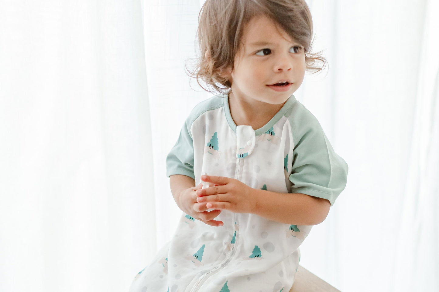 NEST DESIGNS RAGLAN BAMBOO PIMA SHORT SLEEVE SLEEP SUIT 0.6 TOG-THE HAPPY HERMIT - baby enRoute