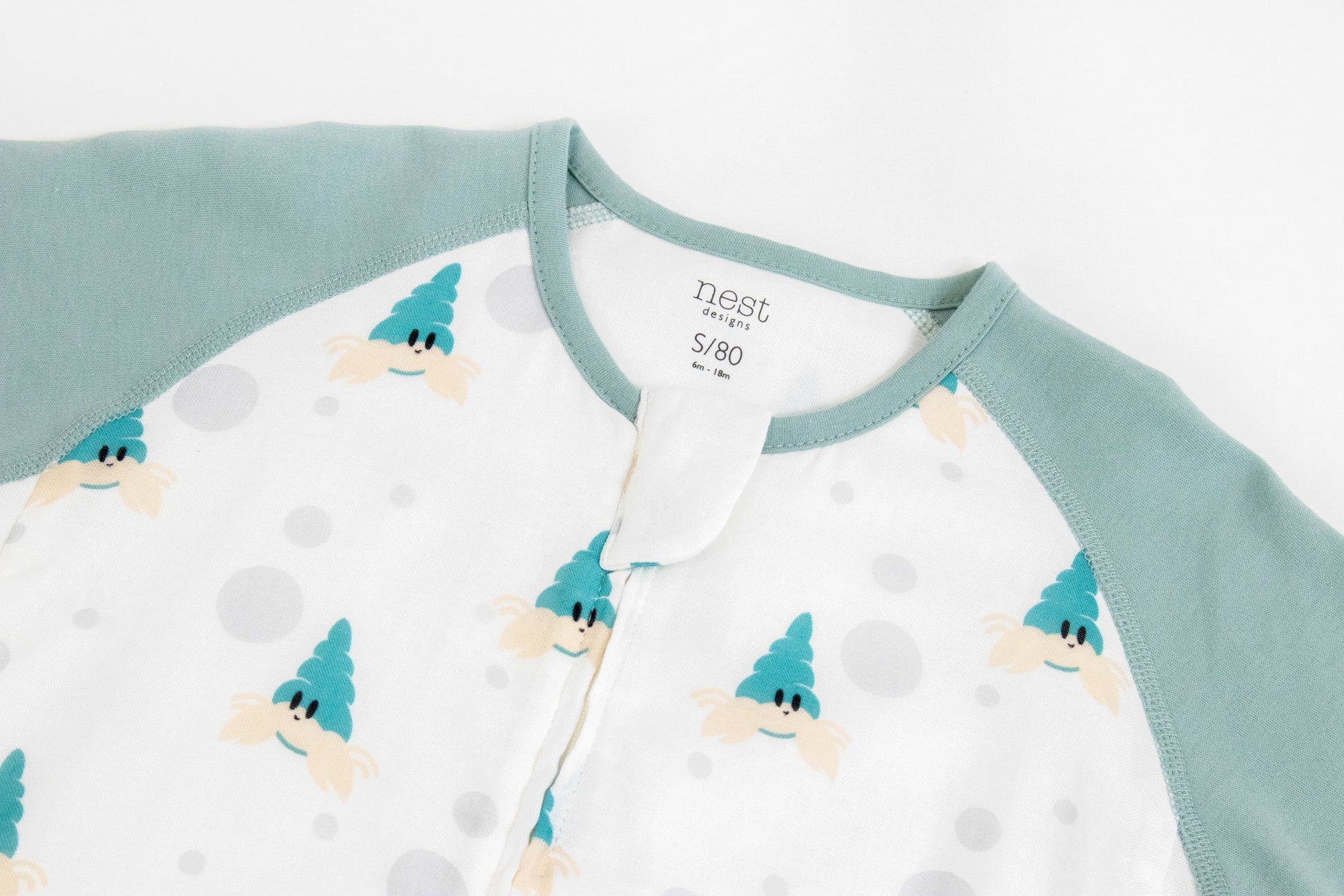 NEST DESIGNS RAGLAN BAMBOO PIMA SHORT SLEEVE SLEEP SUIT 0.6 TOG-THE HAPPY HERMIT