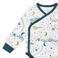 NEST DESIGNS ORGANIC COTTON LONG SLEEVE KIMONO ONESIE-STARS WHITE