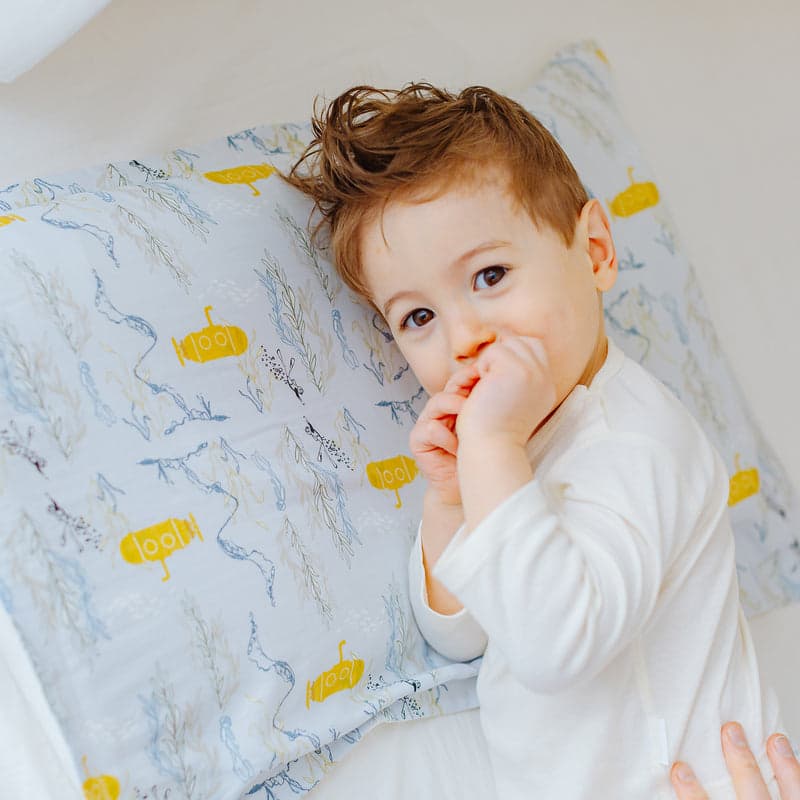 NEST DESIGNS BAMBOO TODDLER PILLOWCASE BLUB BLUB YELLOW SUB - baby enRoute