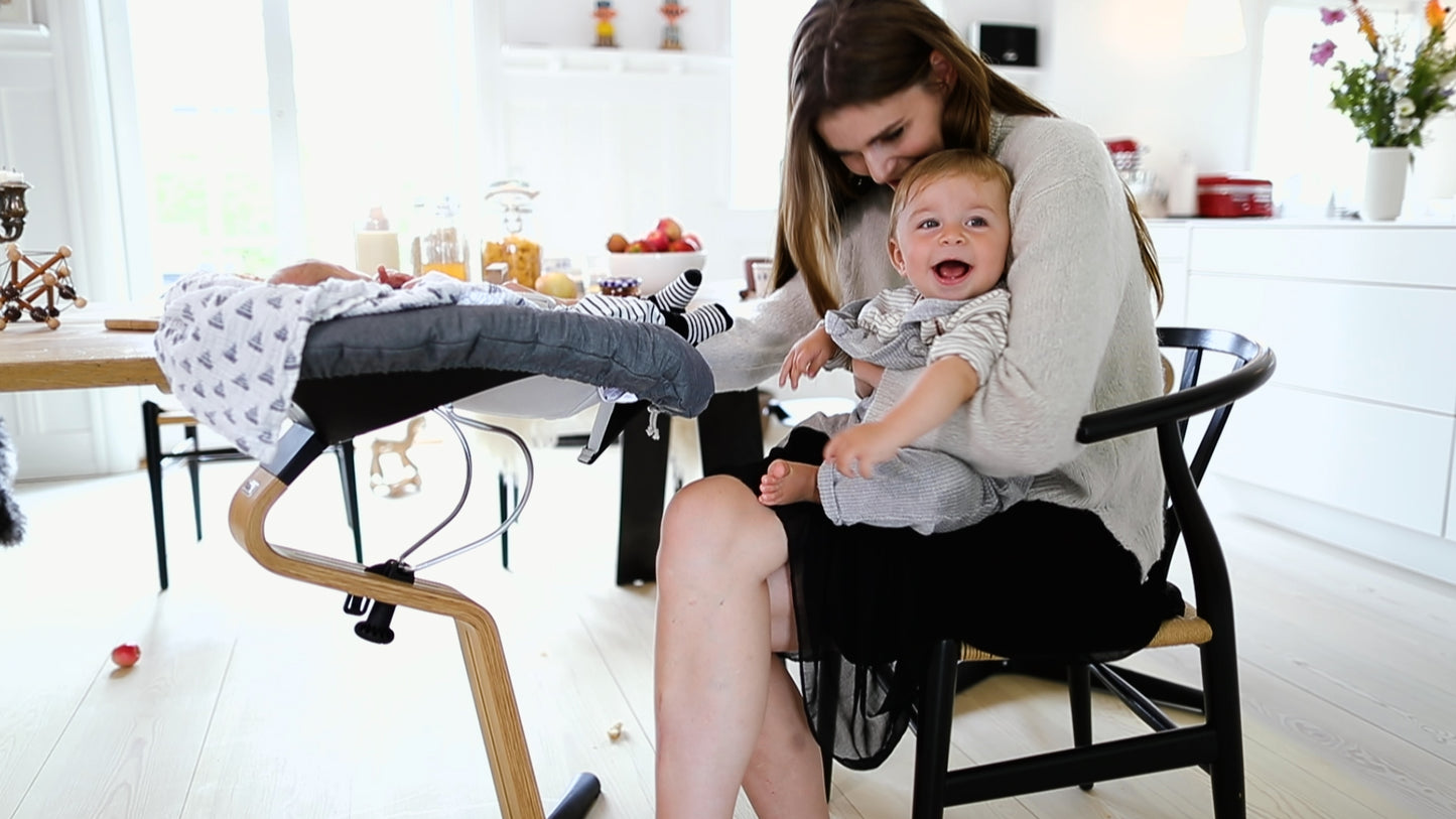 NOMI CHAIR WHITE OAK - baby enRoute