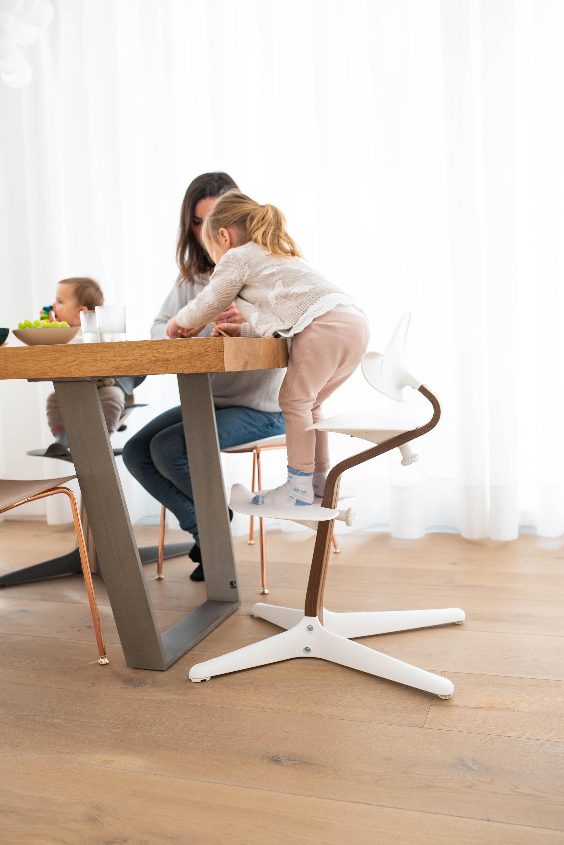 NOMI HIGHCHAIR WHITE OAK