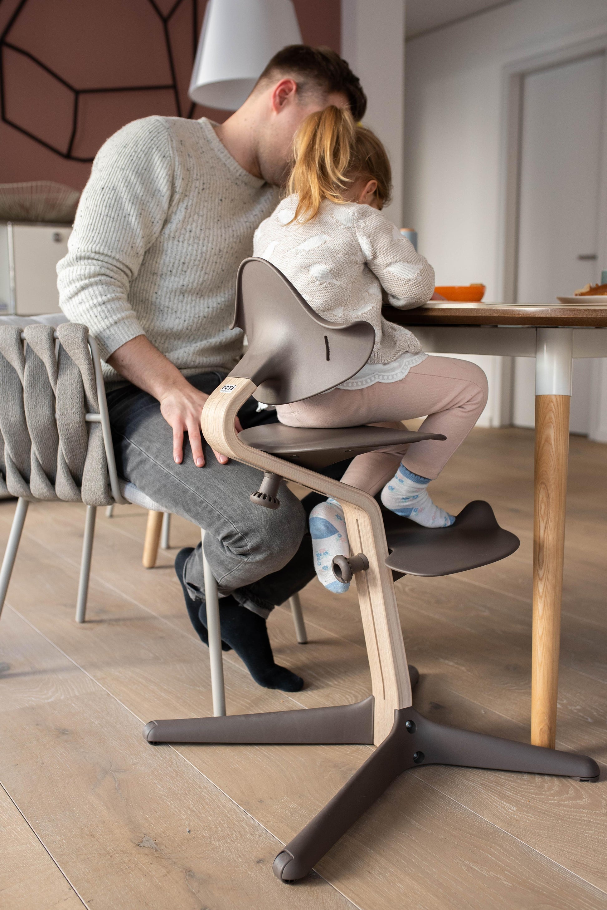 NOMI HIGHCHAIR WHITE OAK