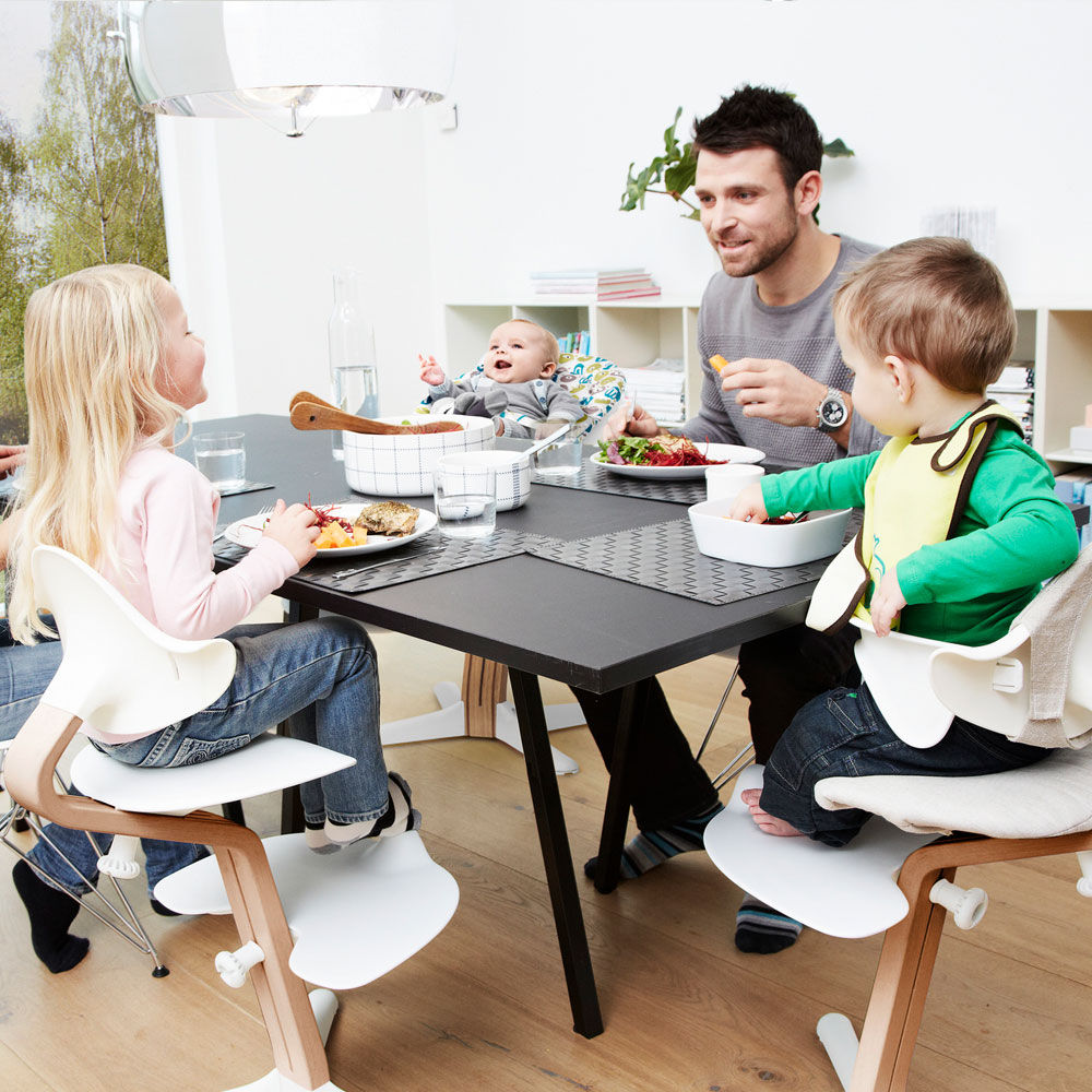 NOMI HIGHCHAIR WHITE OAK