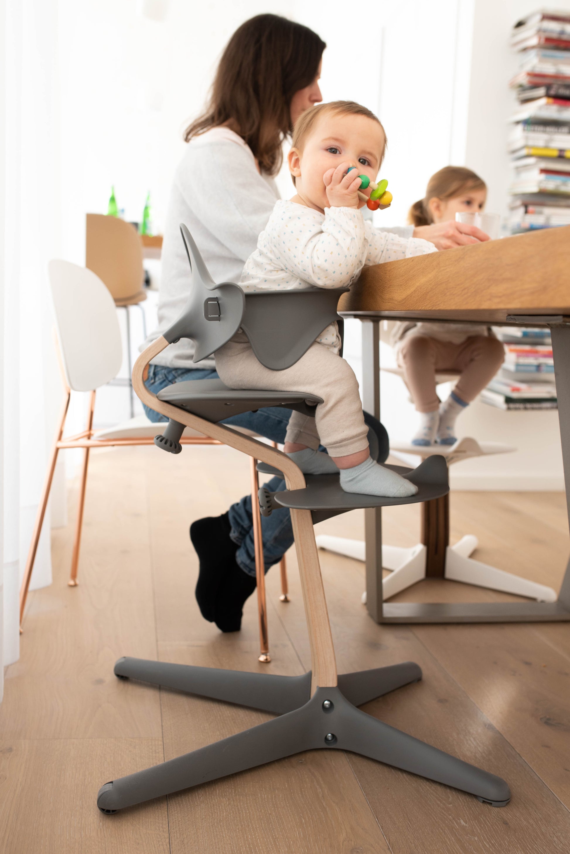 NOMI HIGHCHAIR WHITE OAK