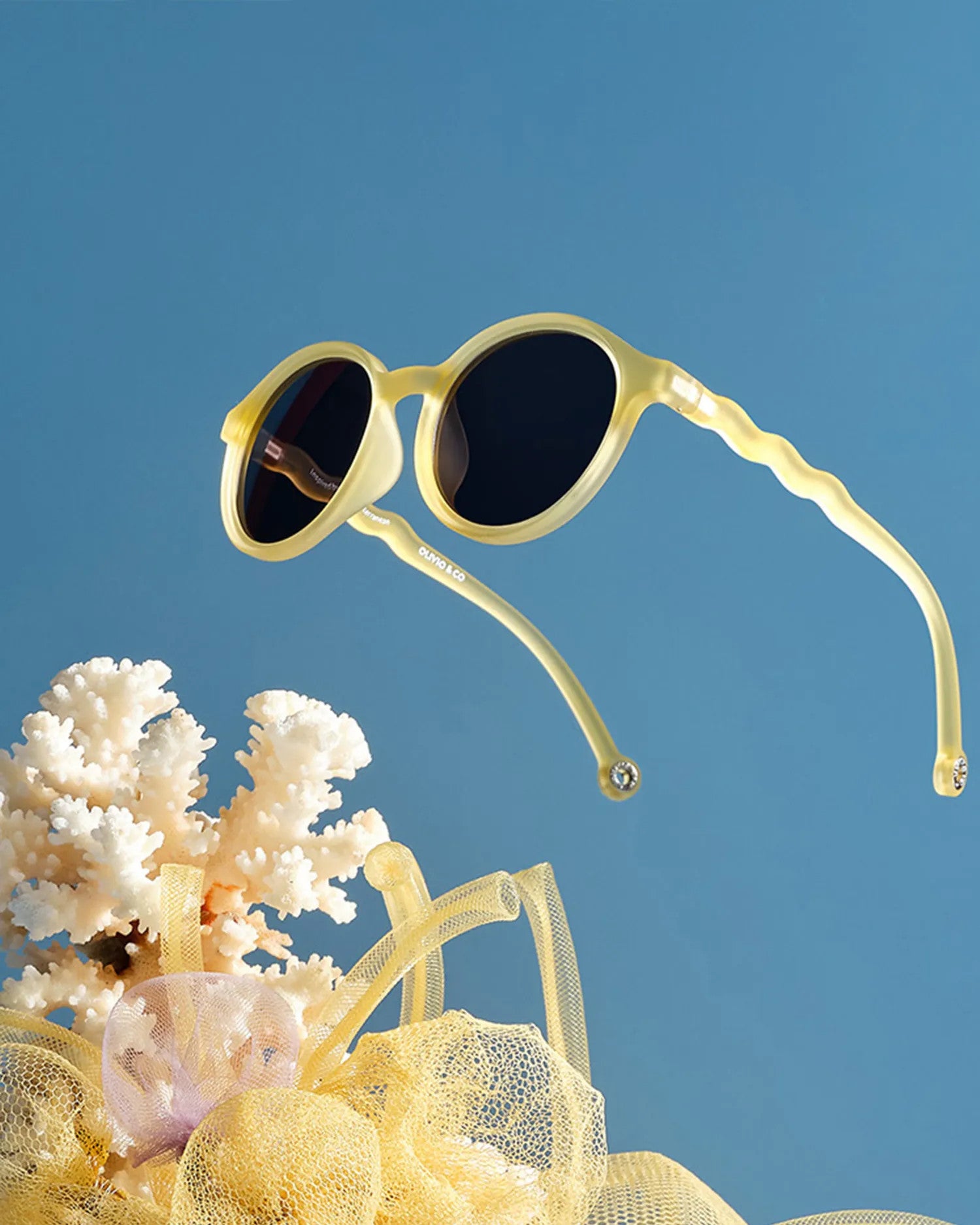OLIVIO & CO OVAL SUNGLASSES SUN CORAL