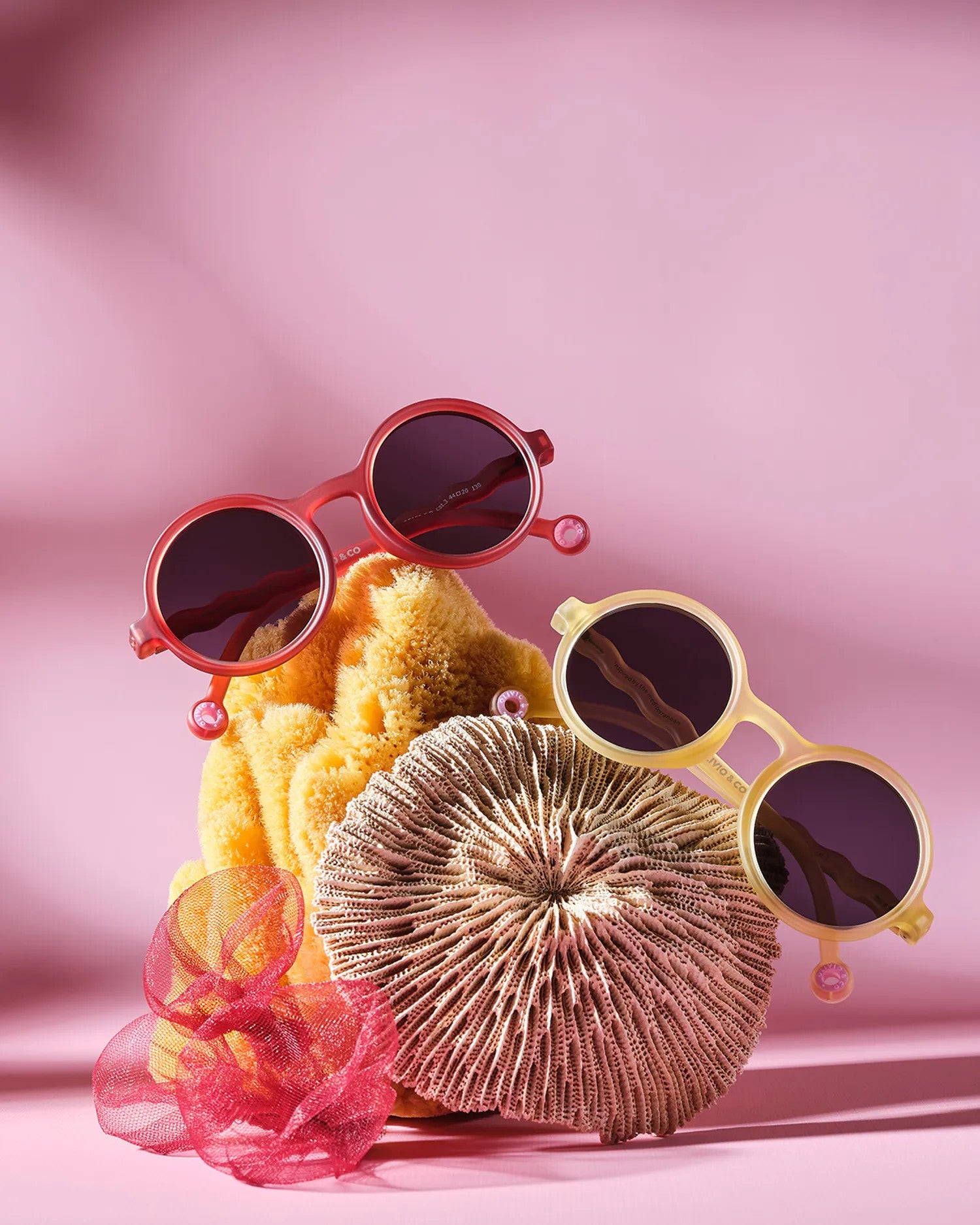 OLIVIO & CO OVAL SUNGLASSES SUN CORAL