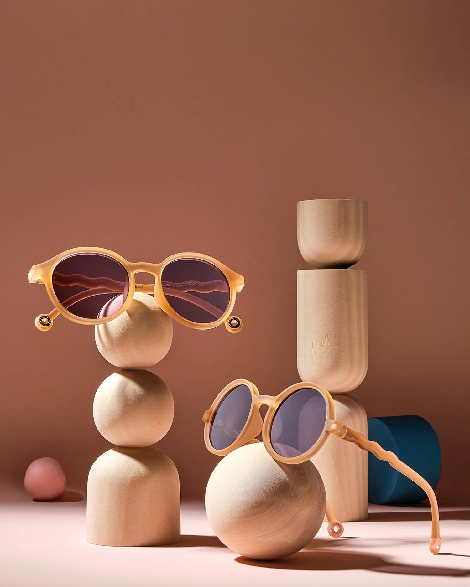 OLIVIO & CO ROUND SUNGLASSES CLASSIC OLIVIO  SAND BEIGE
