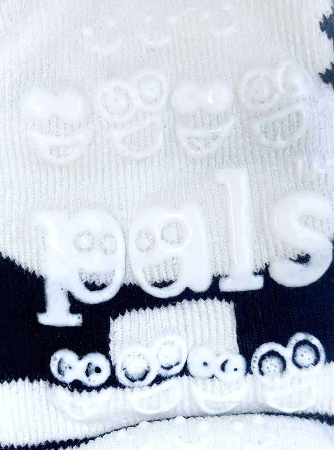 PALS SOCKS GLOW-IN-THE-DARK GHOST & SKELETON KIDS MISMATCHED - baby enRoute