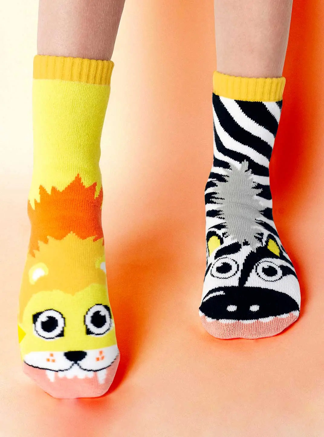 Pals Socks New Lion & Zebra Pals Artist Kids Mismatched Food Socks