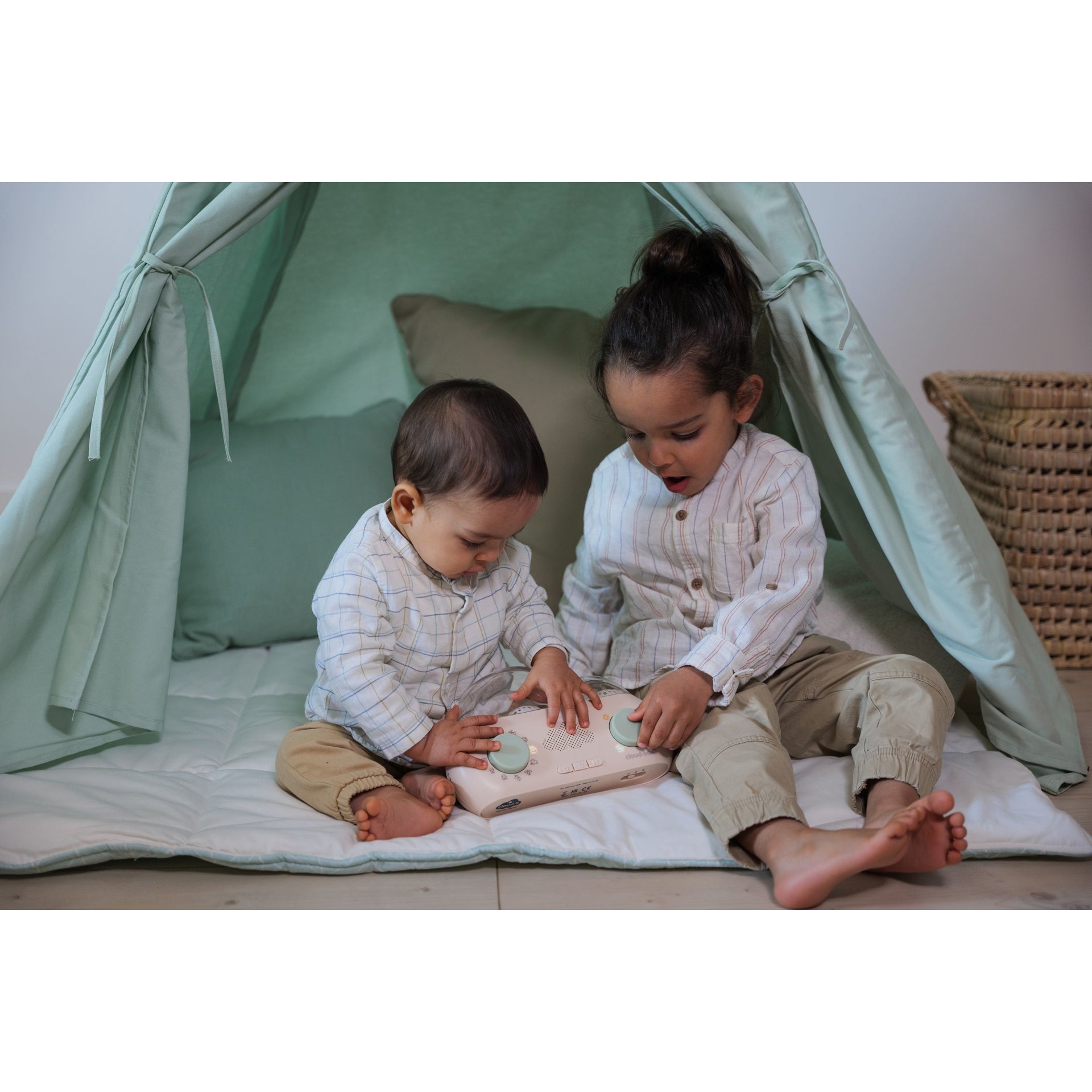 CLOUD B CLOUD BOX SOOTHING STORY TELLER WITH PROJECTIONS