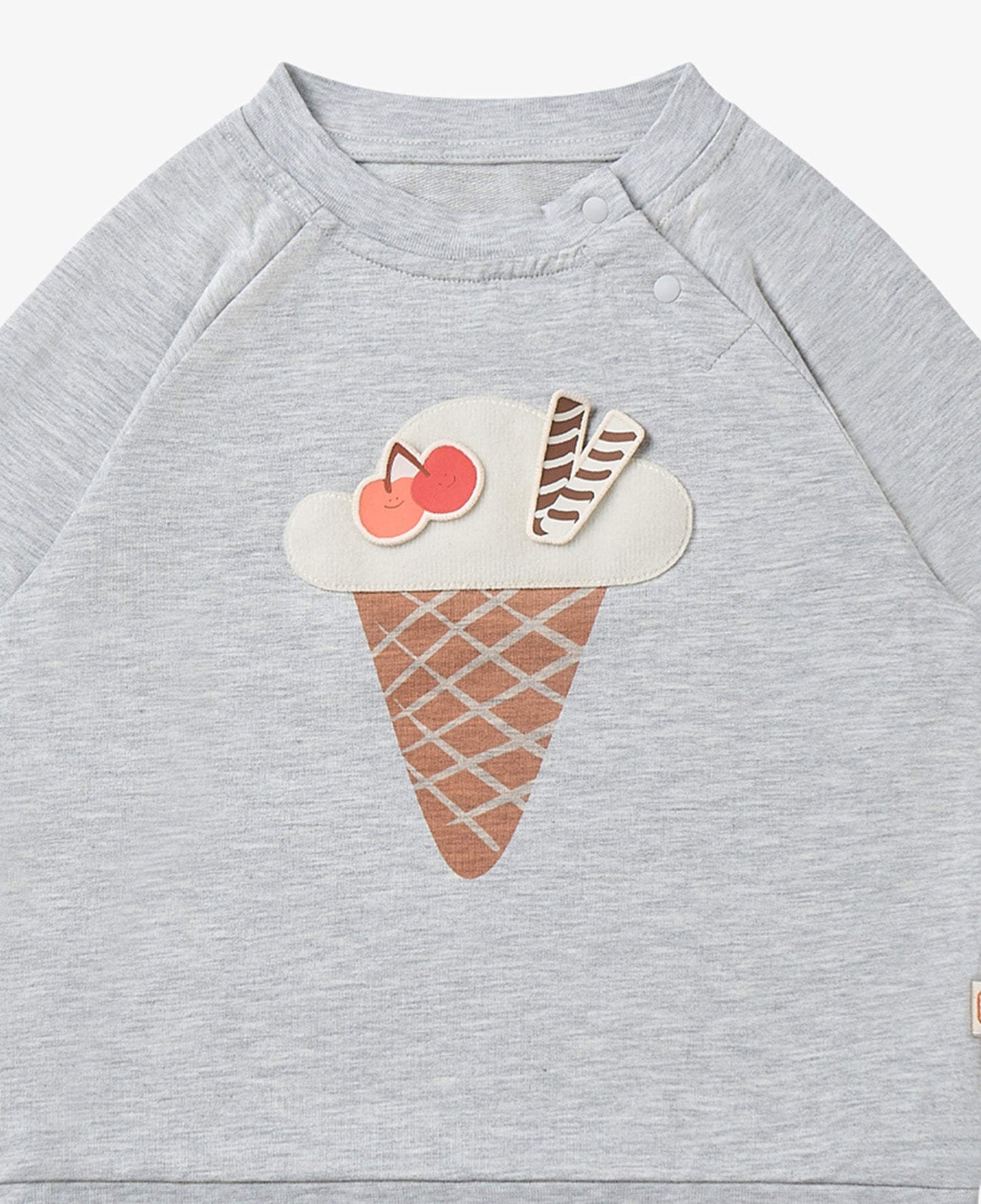 Raglan long sleeve sweatshirt in fog grey with ice cream cone applique