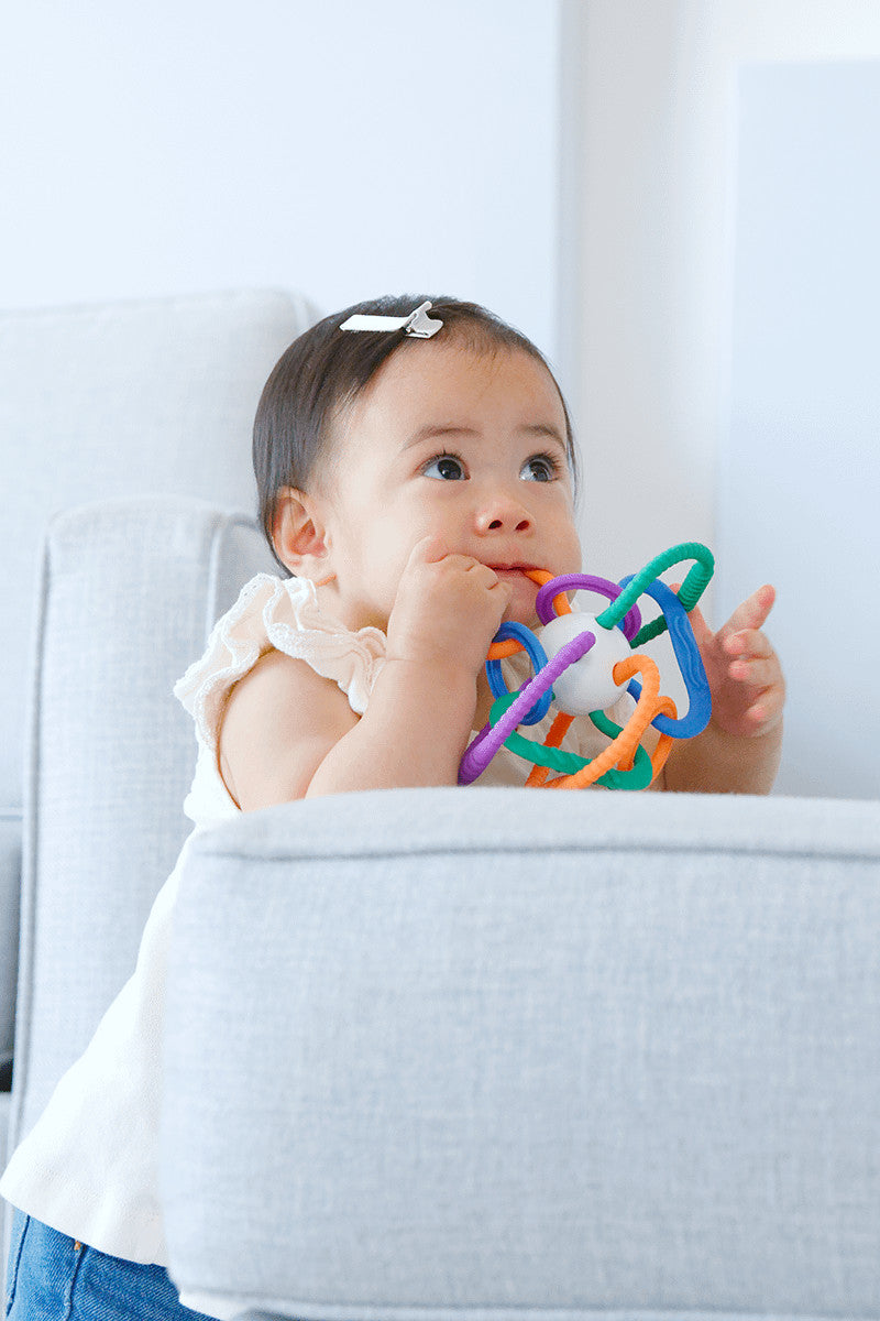 QUARK THIINGY SENSORY TEETHING BALL - baby enRoute