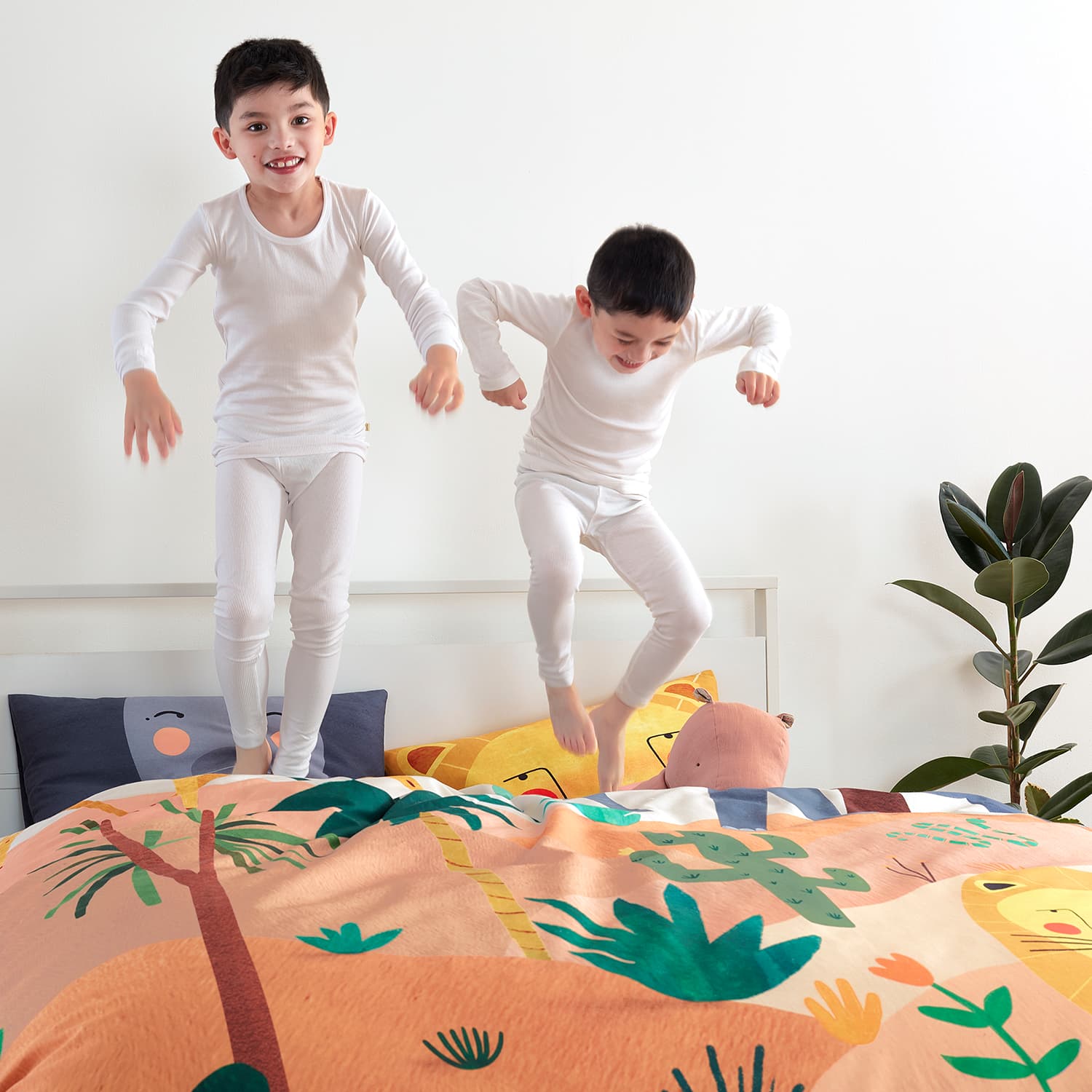 ROOKIE HUMANS KIDS BEDDING SET IN THE SAVANNA