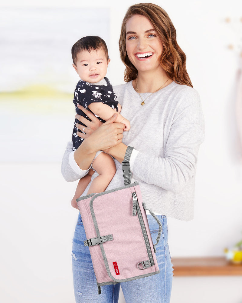 Skip Hop Pronto Signature changing station pink heather