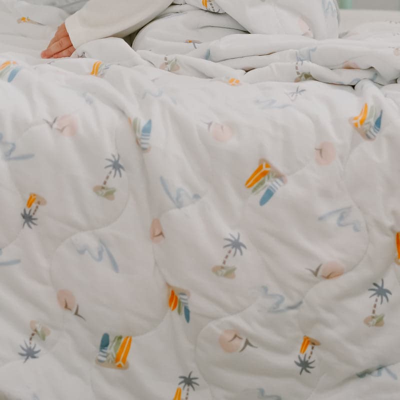 NEST DESIGNS BAMBOO JERSEY COZY BLANKET 2.0 TOG (SMALL) - PASTEL WAVES